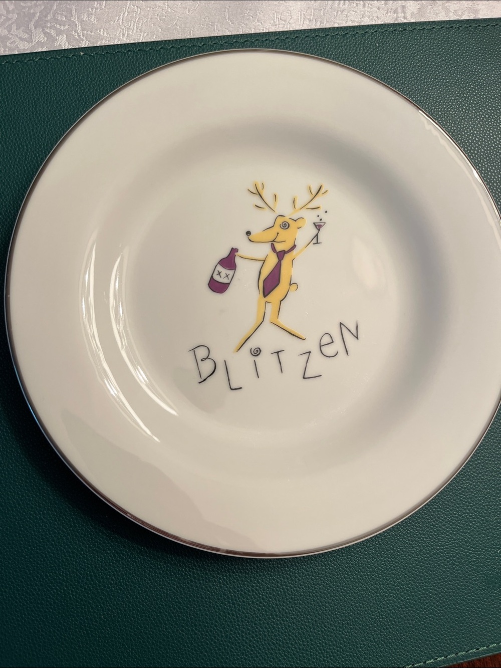 Pottery Barn Christmas White Salad/Dessert Plates Set of 4 - Picture 7 of 11